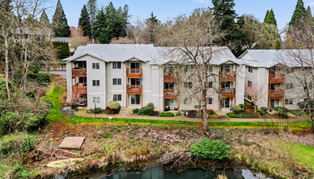 The Apartments at Cinnamon Lakes